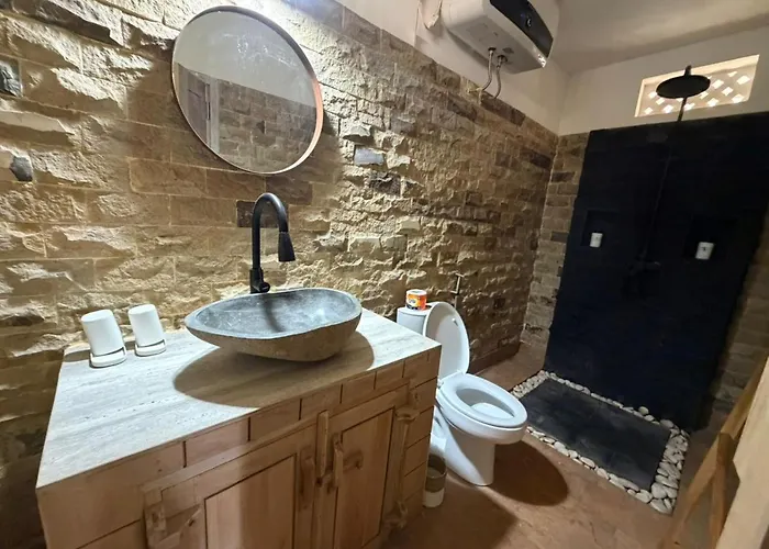 Nanun Paradise Guest house